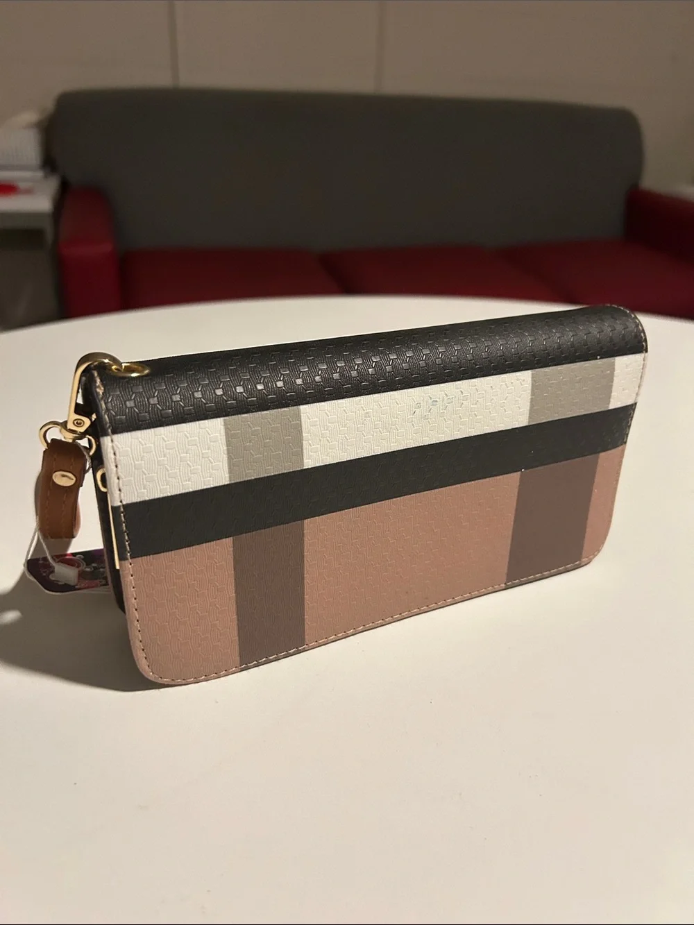 NWT Deluxity Los Angeles Plaid Striped Zip Around Wristlet Wallet